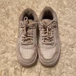white nike air force 1 shadows